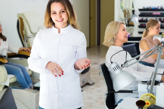 Мастер маникюра и педикюра