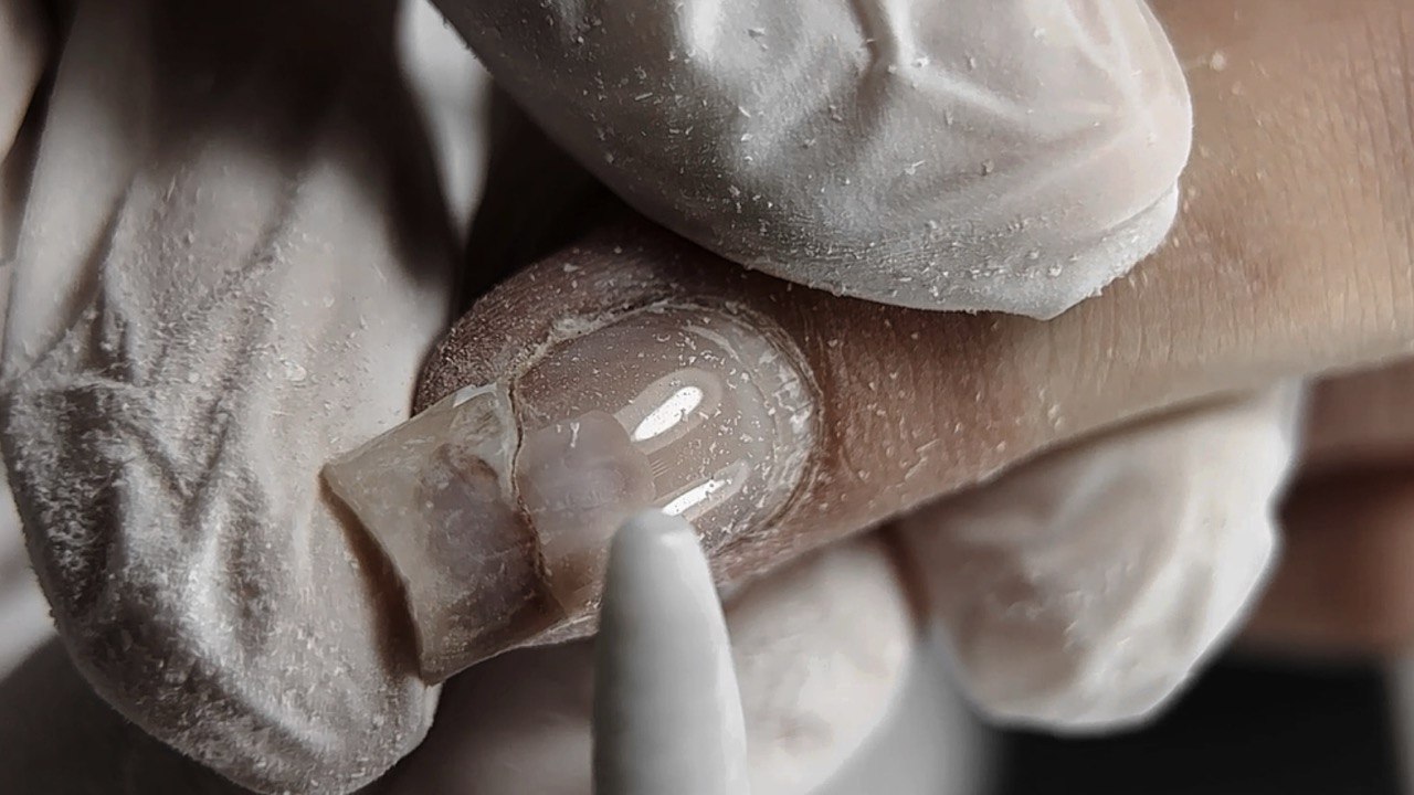 почему ломаются ногти