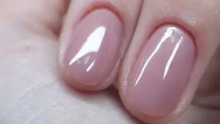 начинающий мастер маникюра